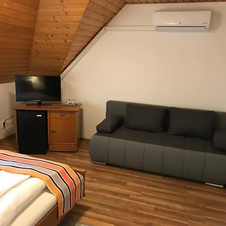 B&B Zoeldteto Panzio Balatonfüred