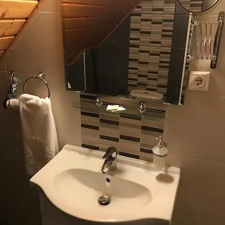 Zoeldteto Panzio 4* 블로톤퓌레드
